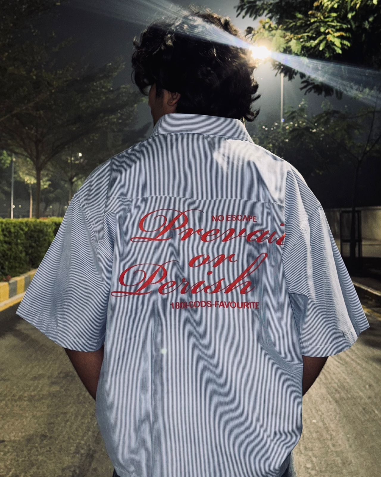 DATE ESSENTAILS CROPPED SHIRT